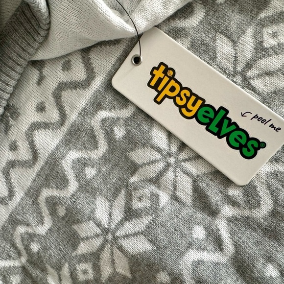 TIPSY ELVES (NWT) Men’s Gray White Classic Moose Holiday Sweater-Size Large - Picture 5 of 8